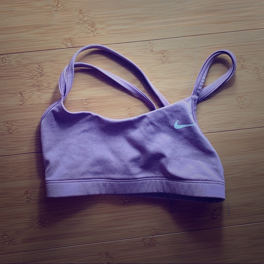 Nike sports top